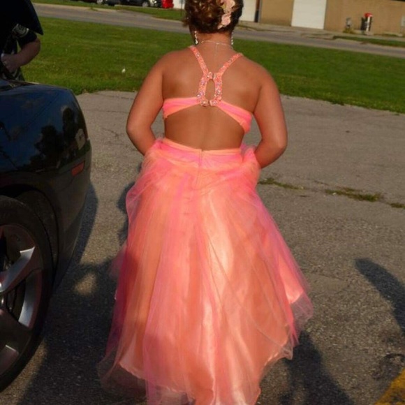 Dress - Picture 3 of 3